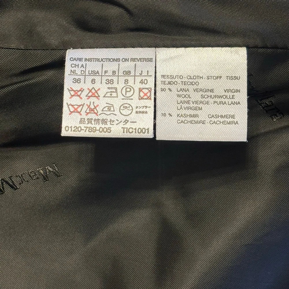 MaxMara Classic Black Coat - Picture 6 of 6